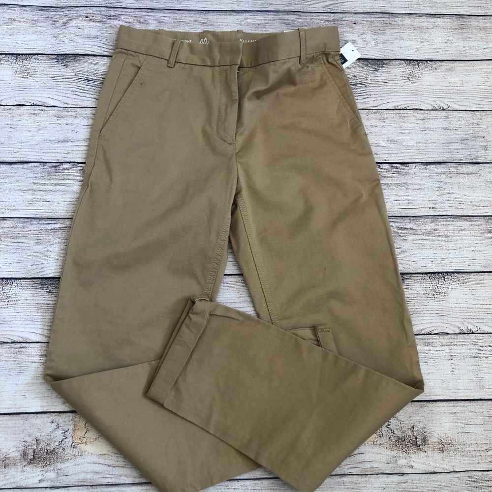 Nwt Gap Broken-In Straight Khakis Size 00r - image 1